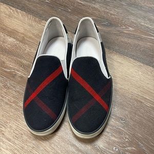 Burberry slip on. Size 9. Worn once.
